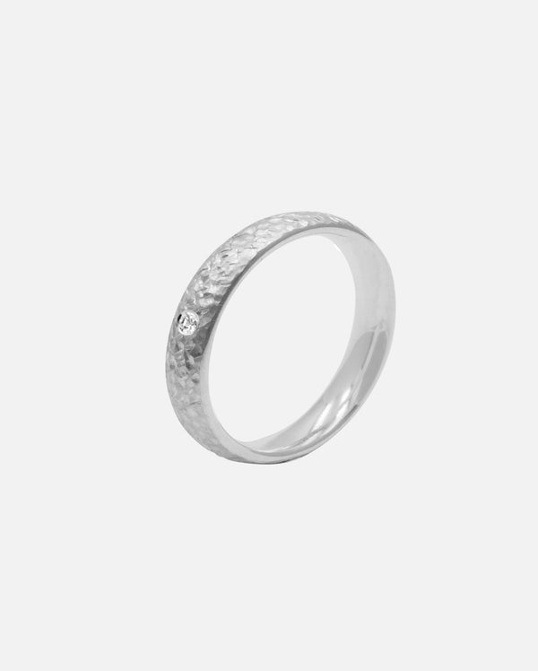 Liliflo - Ring und Ehering - Frau Dune gehämmert 4,5 mm aus recyceltem Weissgold 18 Karat und 3 Diamanten