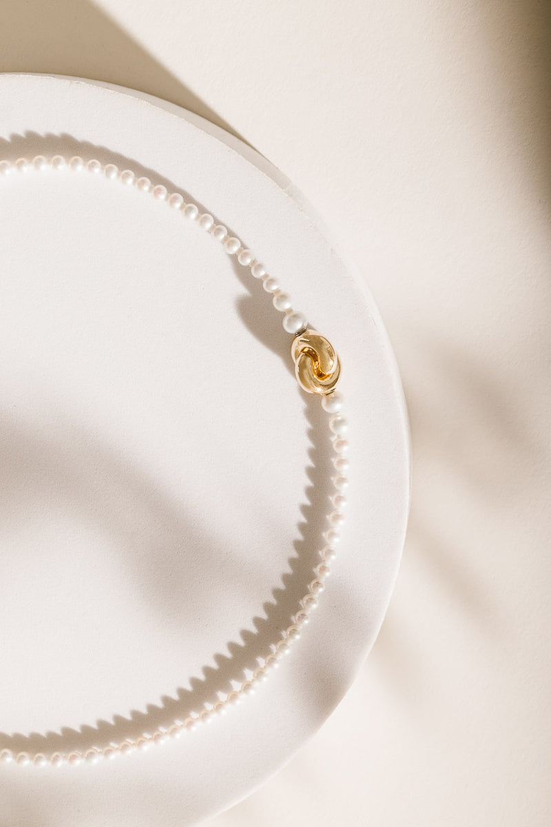 Liliflo - bijoux modulables Swiss made - collier perles de culture et Lien Eternité or jaune recyclé 18 carats