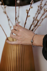 Liliflo, marque de bijoux  interchangeable Suisse : Bracelet Tango en couleur naturel - lien en acier zircons - 