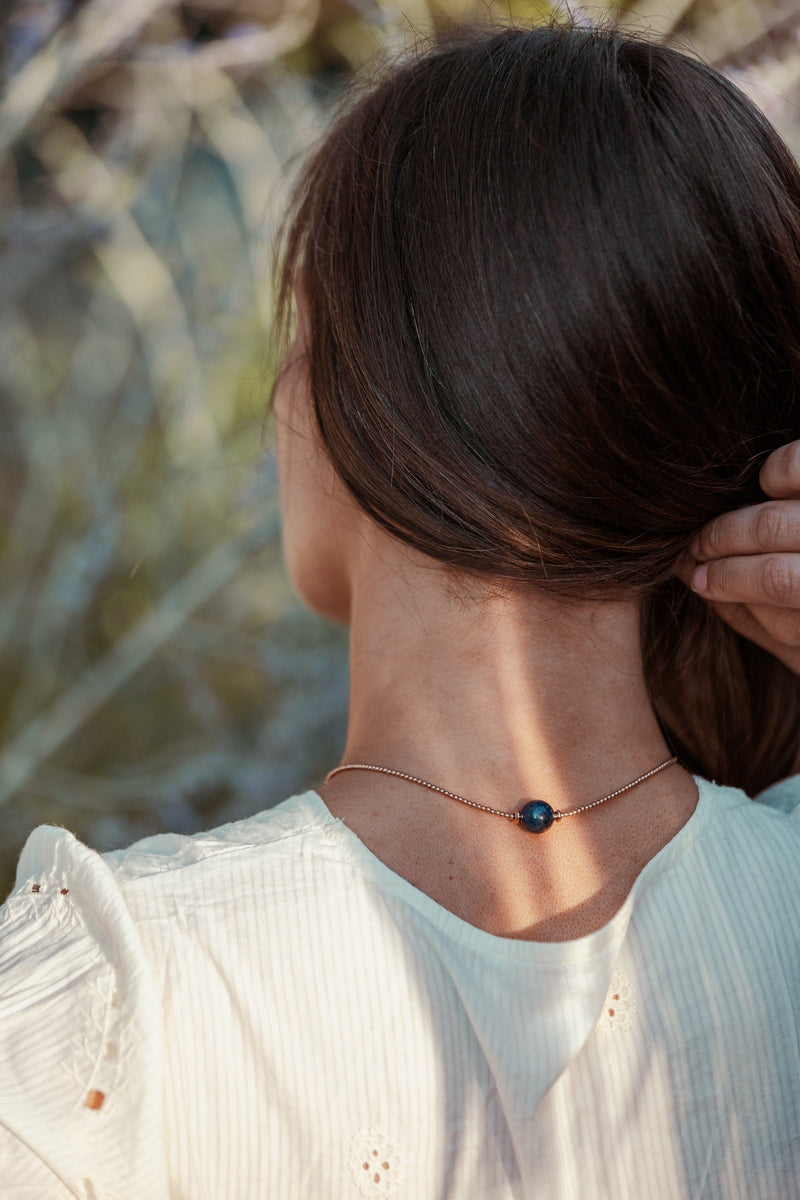 Liliflo, marque de bijoux Suisse : collier interchangeable Milonga - Or rose - Pierre semi-précieuse - Lapiz lazuli